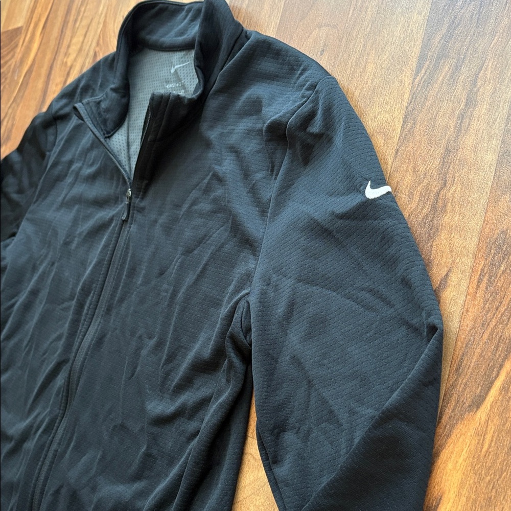 Nike Woman’s Size S Black Lightweight Full-Zip Training Jacket - Picture 3 of 11